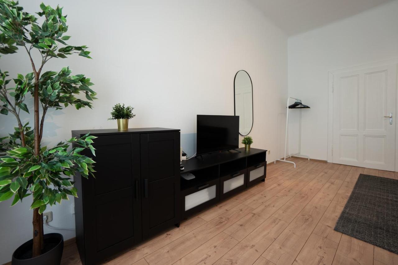 Lovely 1-Bedroom Apartment Next To Praterstern Vienna Luaran gambar